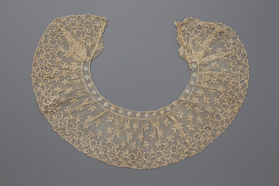 collar