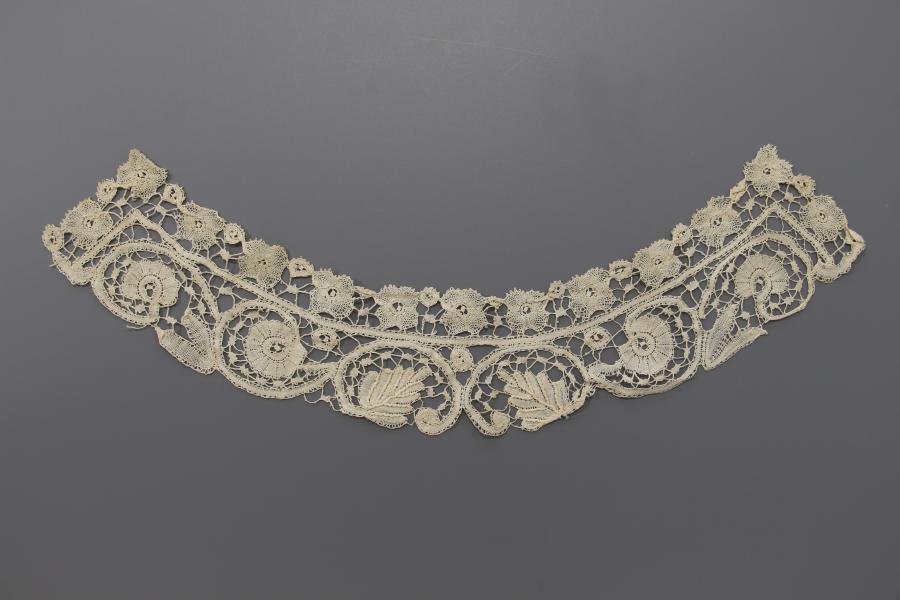 collar