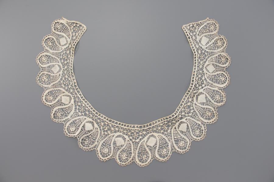 collar