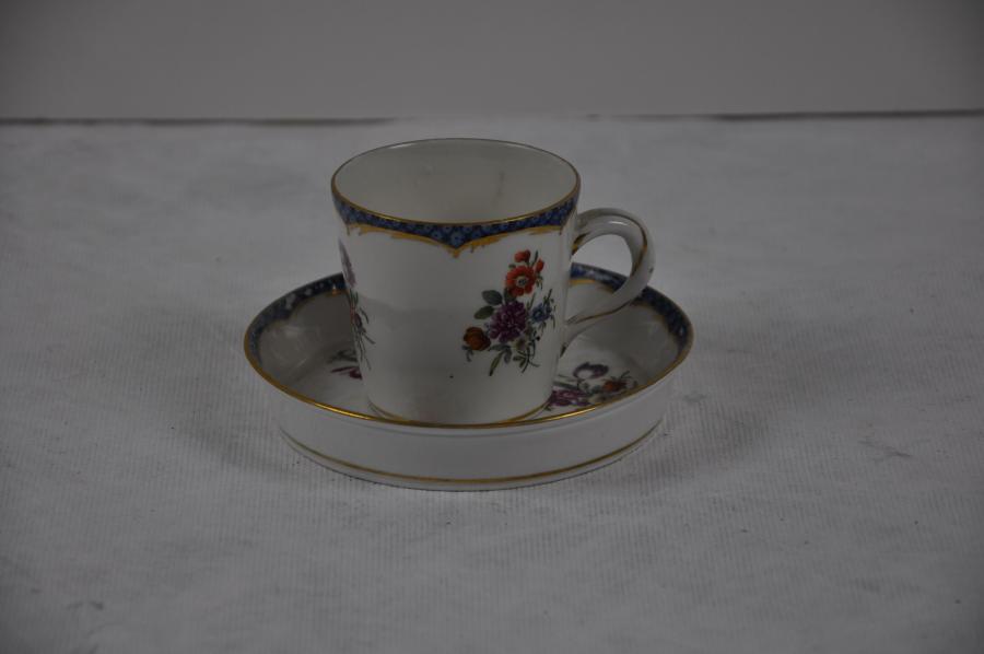 cup and saucer