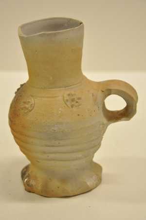 funnel-neck beaker