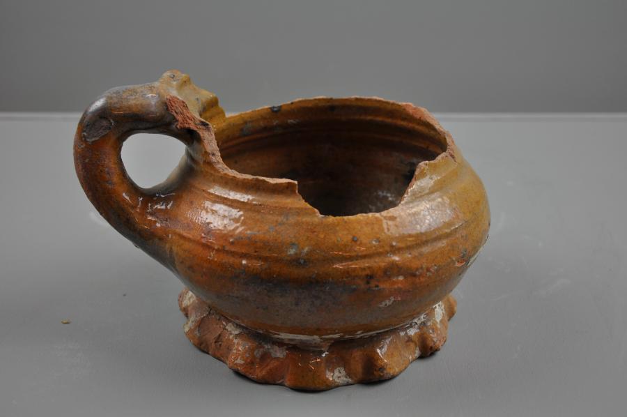 chamber pot