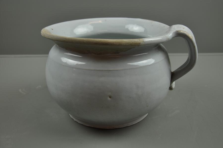 chamber pot
