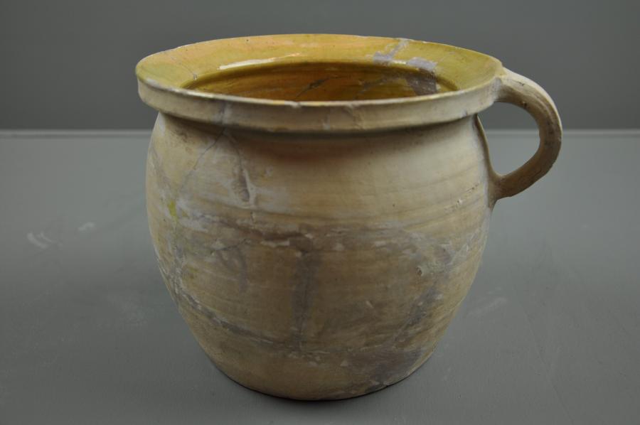 chamber pot