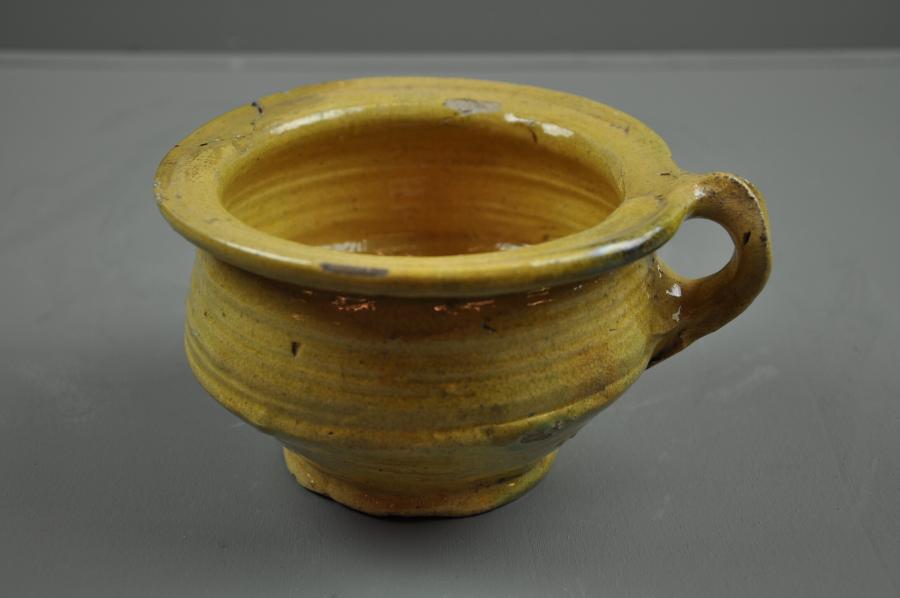 chamber pot