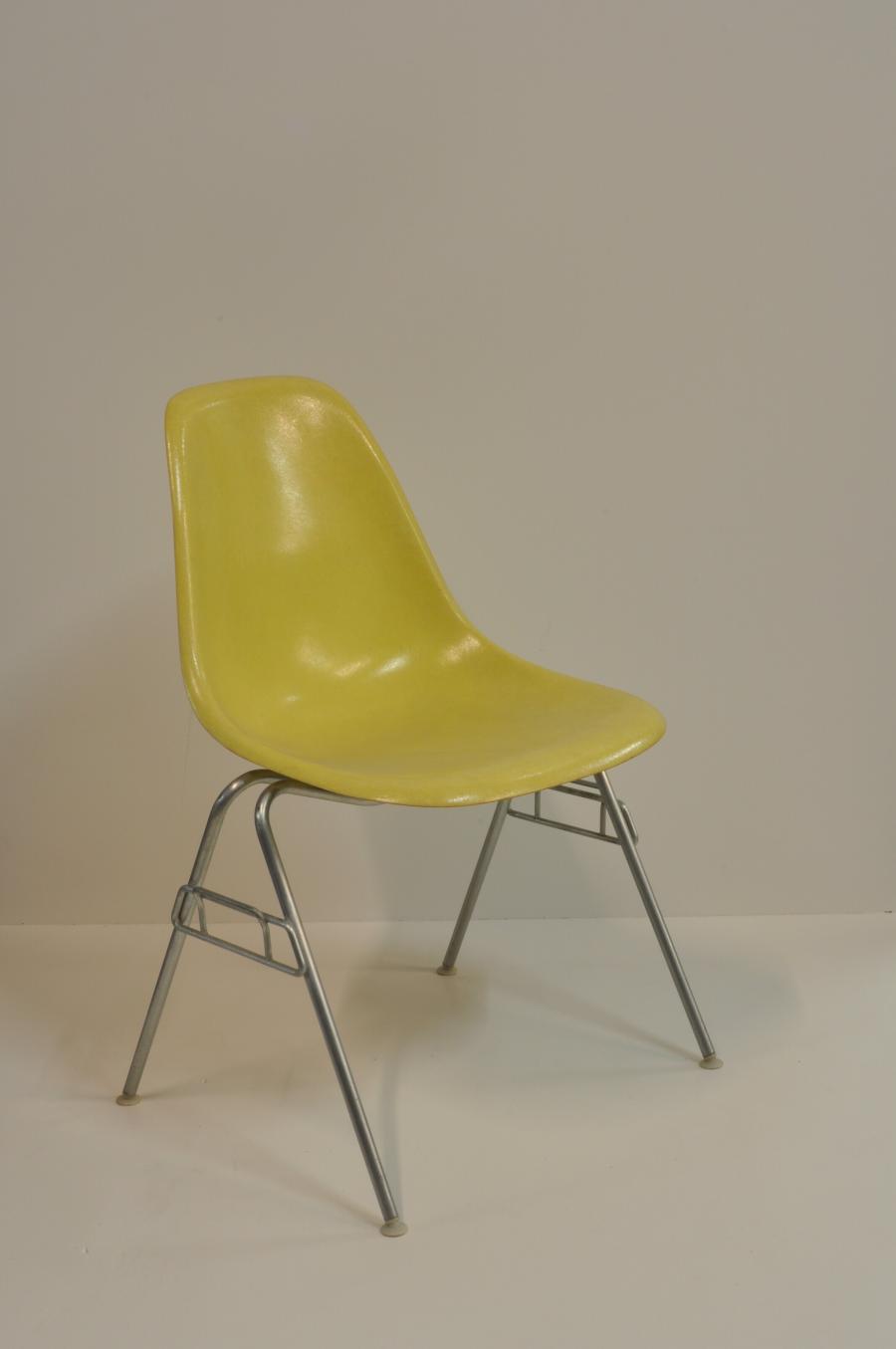 Eames Stacking Chair (model DSS)