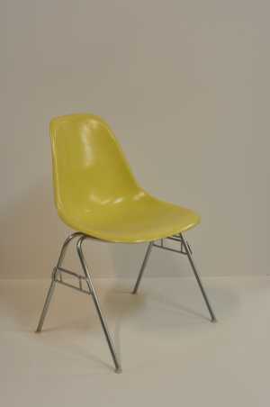 eames-stacking-chair-model-dss