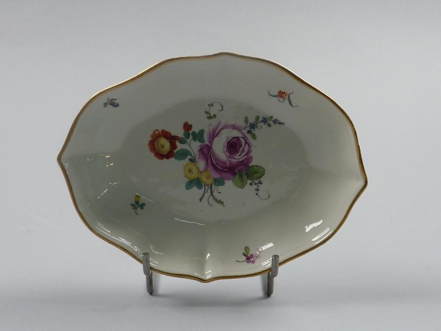 teapot stand