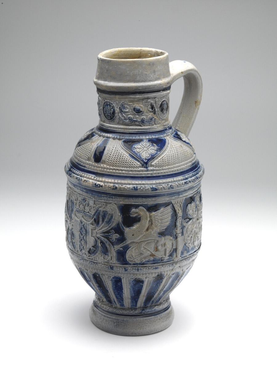 Jug with the coat of arms Amsterdam