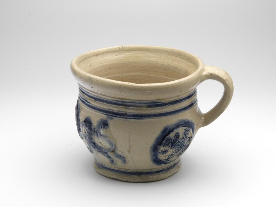 chamber pot