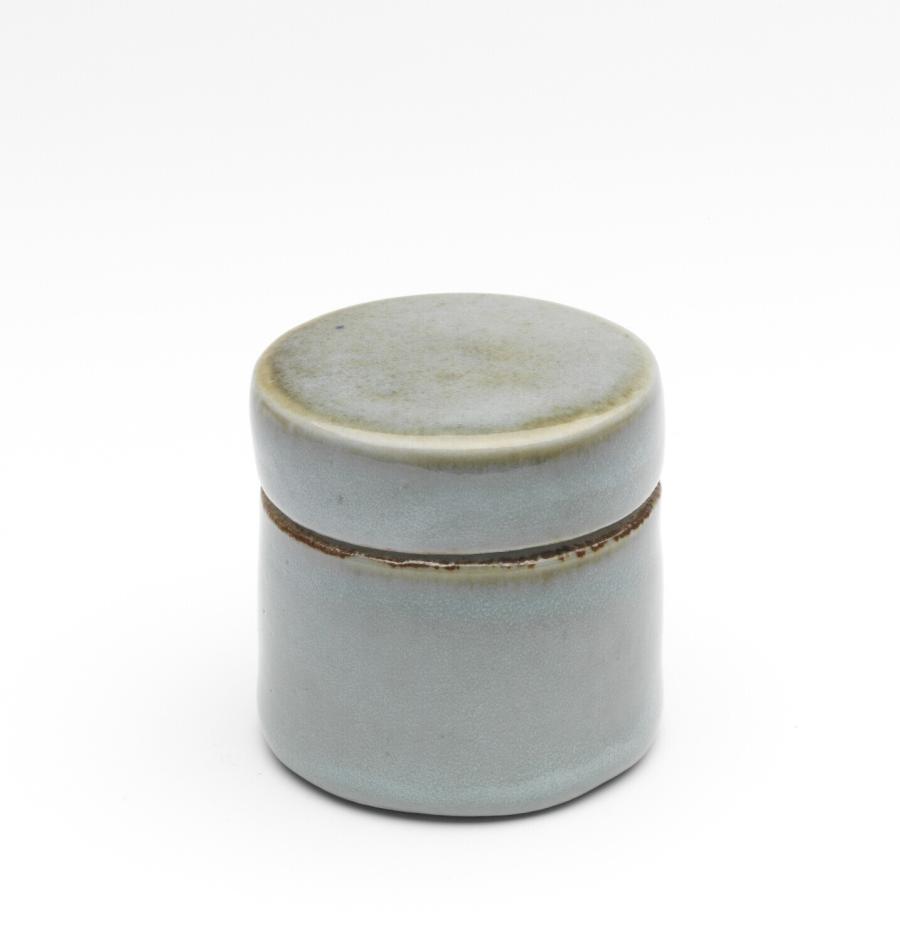 covered jar