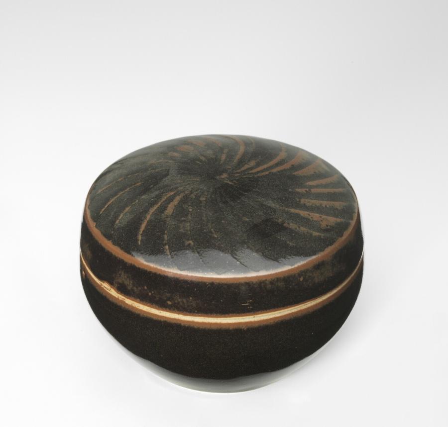 covered jar
