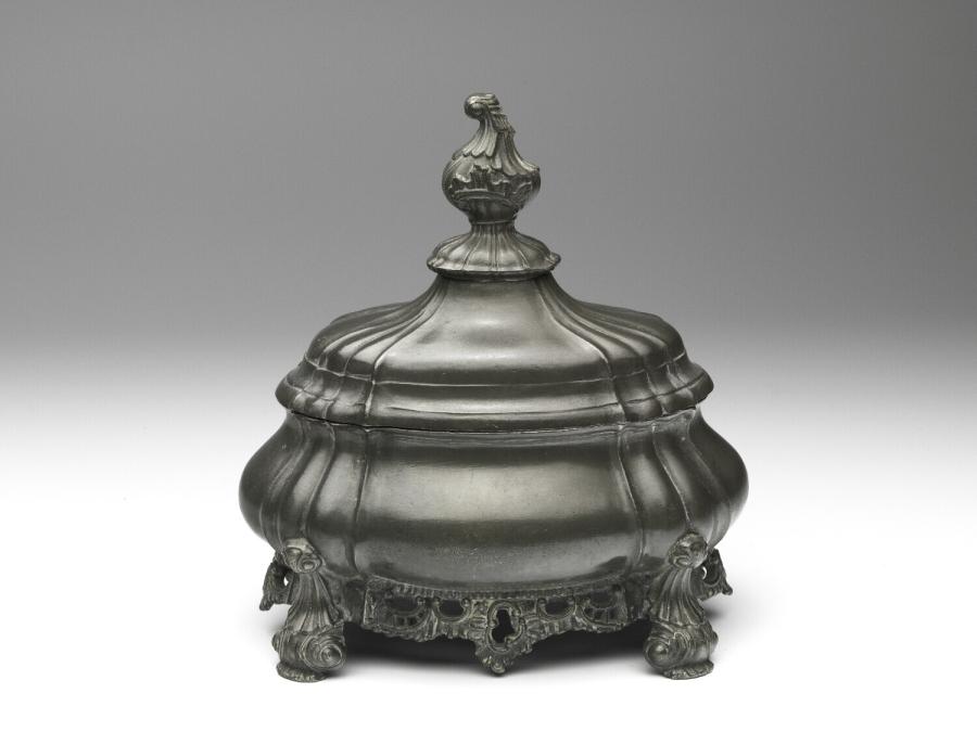tobacco jar