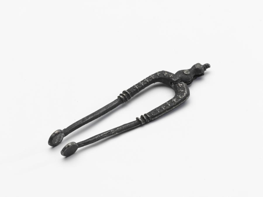 fire tongs