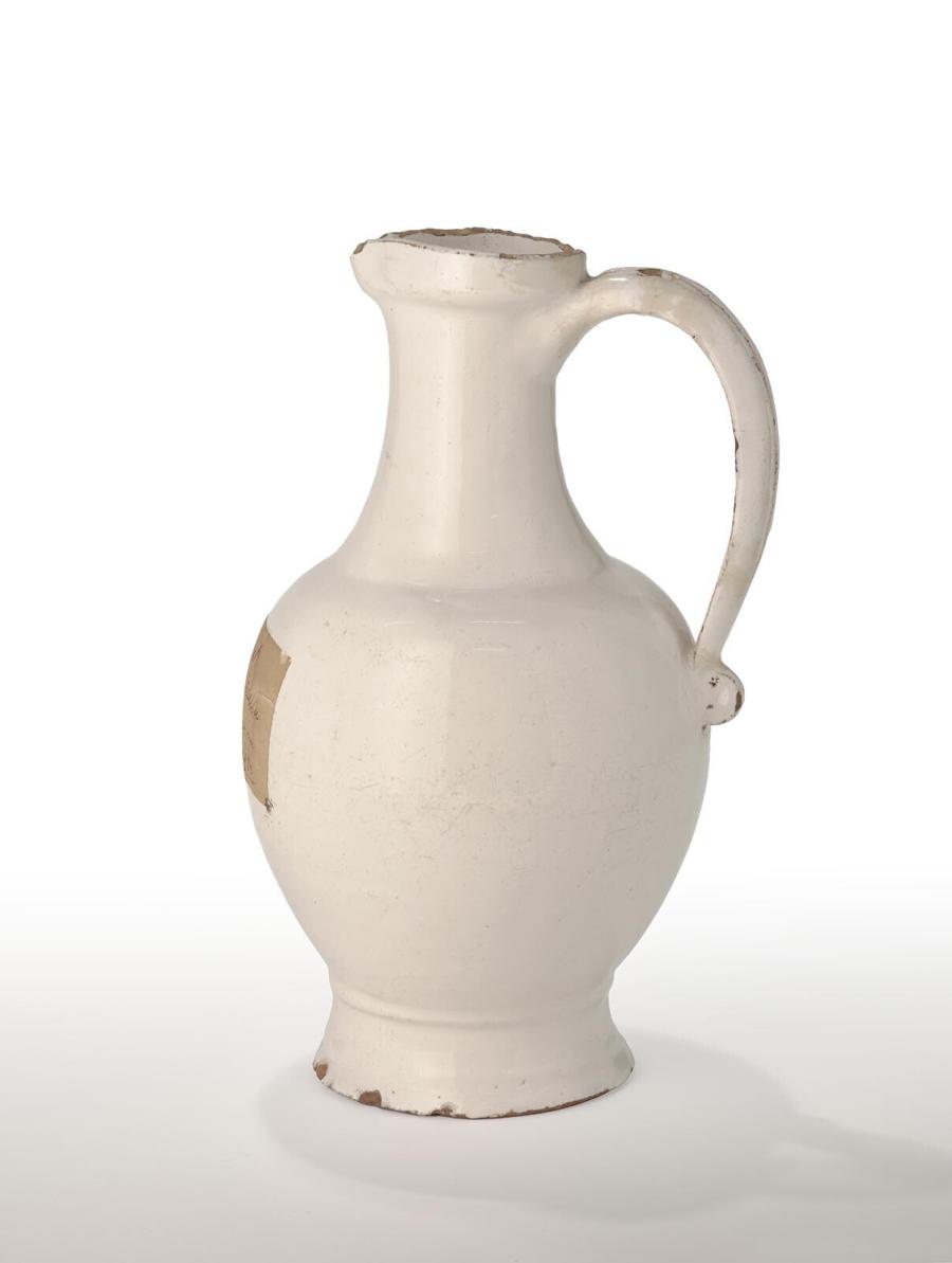 wine pitcher