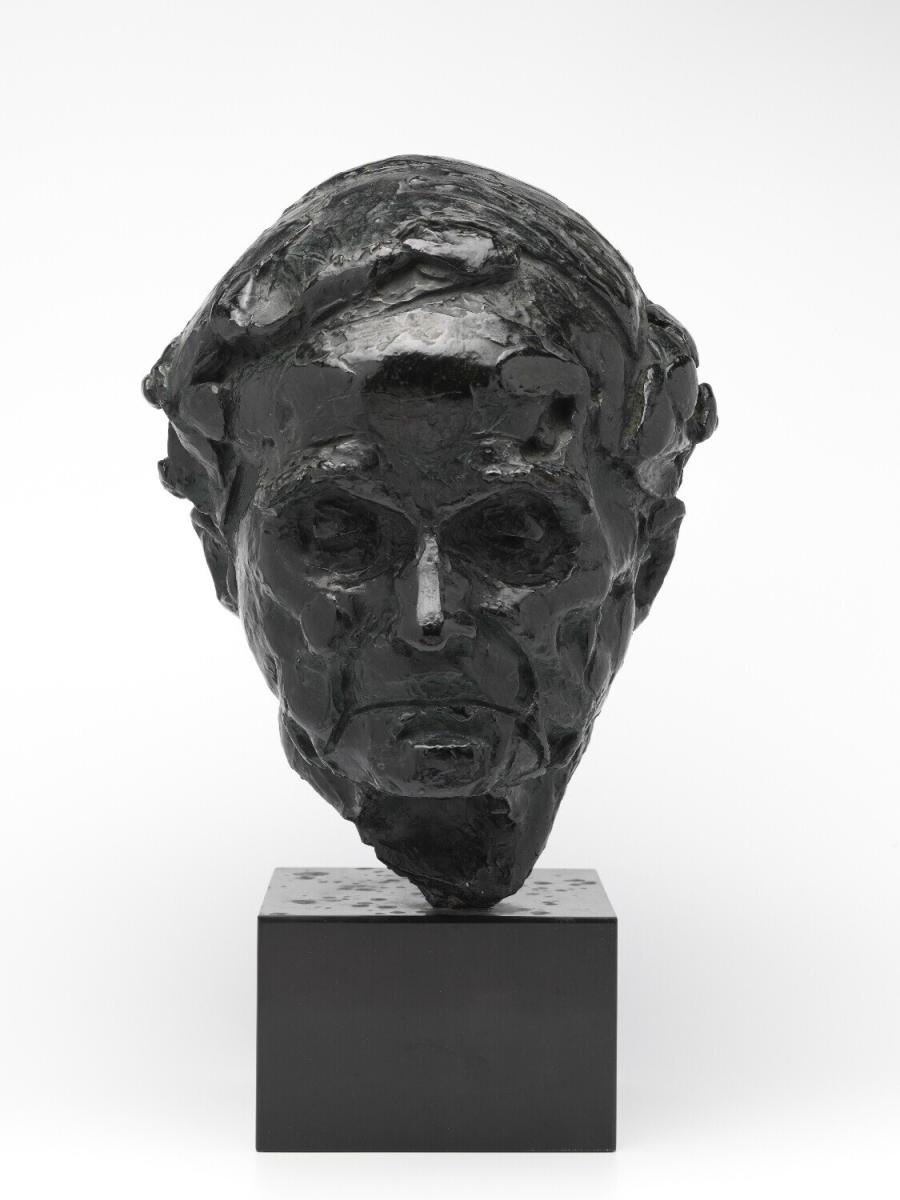 Kop van de dichter Adriaan Roland Holst