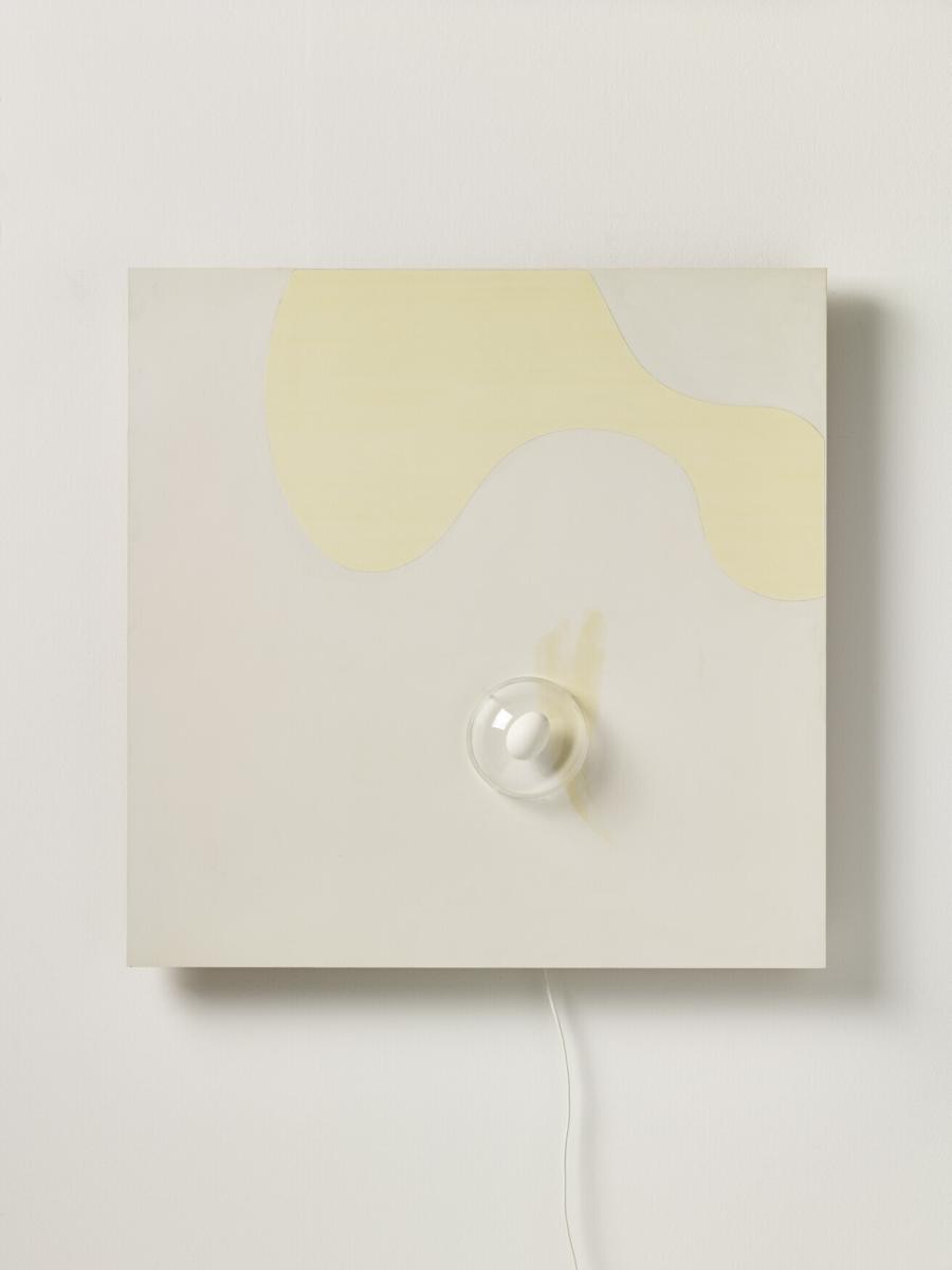 Reliëf met bewegend ei