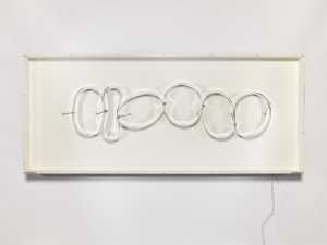 six-cercles-en-contorsion-sur-fond-blanc-zes-cirkels-in-contorsie-op-een-witte-achtergrond