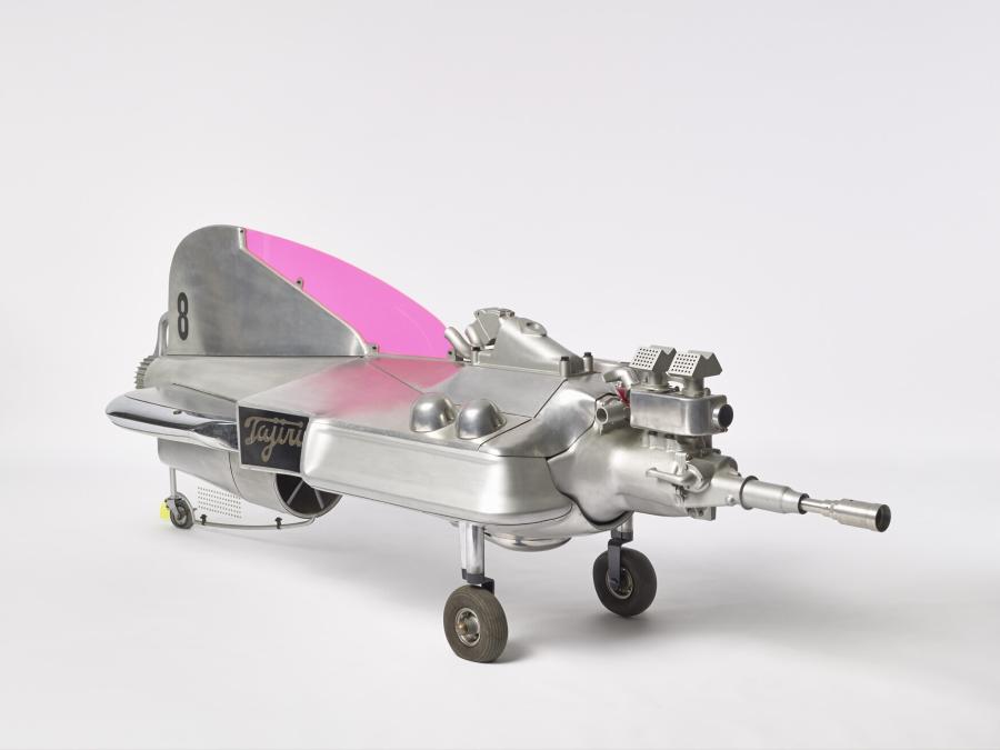 Number 8  (Nummer 8)