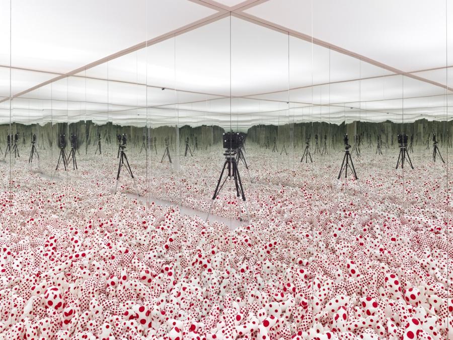 Infinity Mirror Room - Phalli's Field (Floor Show)