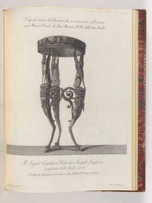 tripode-antico-di-bronzo-che-si-conserva-a-portici-nel-museo-reale