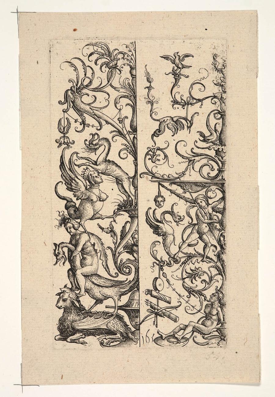 Twee halve kandelabers met fantasiewezens