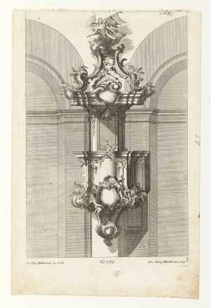 pulpit-between-two-niches