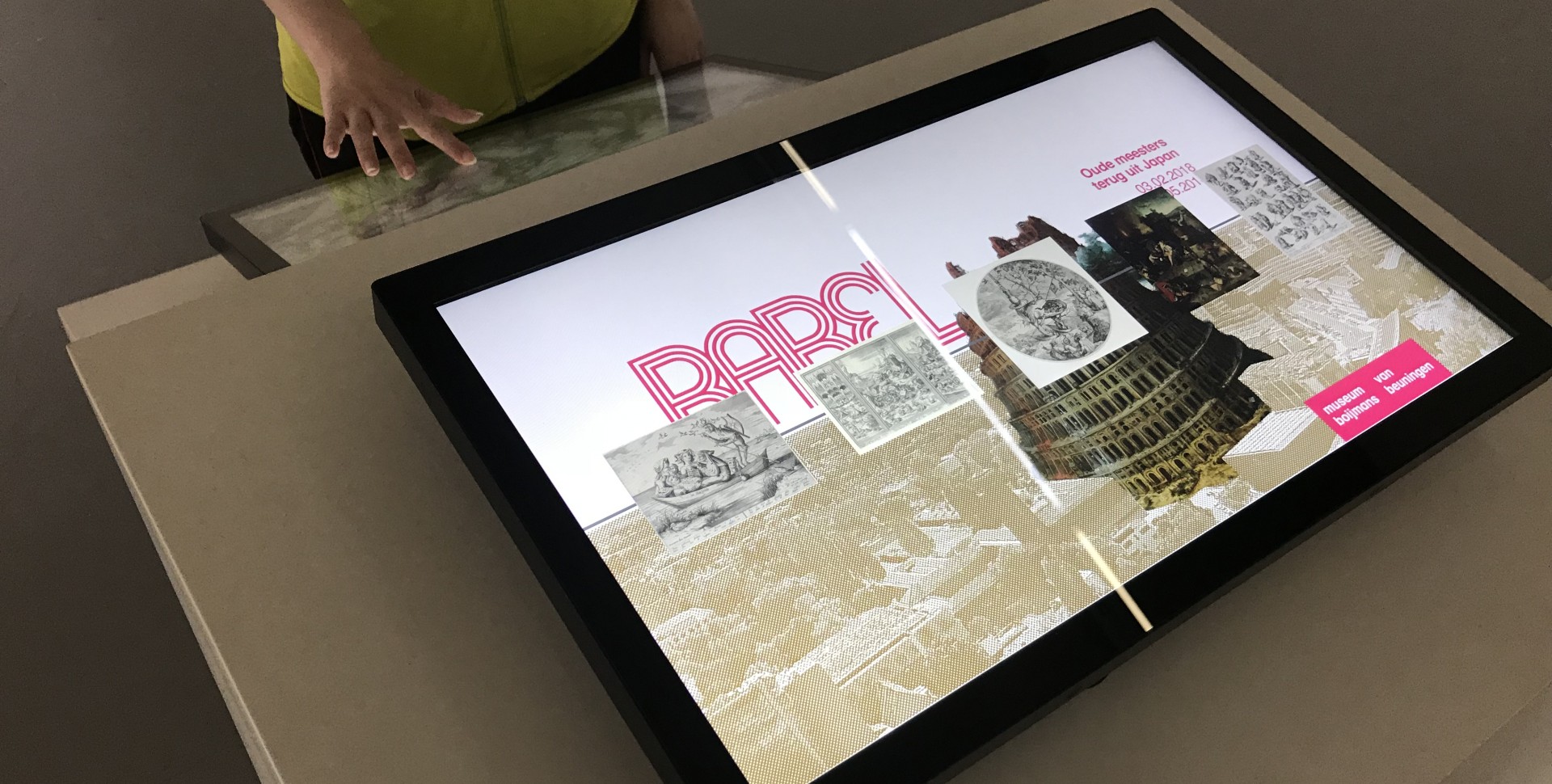 Touchscreen in de tentoonstelling