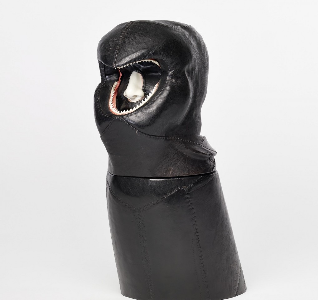 Nancy Grossman, Smith, 1971, leer en hout, aankoop 1972