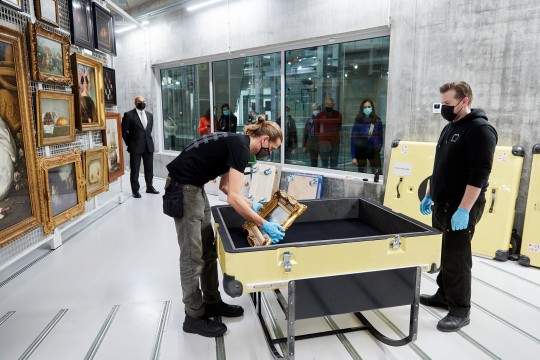 Art handlers prepare Boijmans Van Beuningen collection pieces for transport to the Fries Museum for 'À la campagne'. Photo: Aad Hoogendoorn