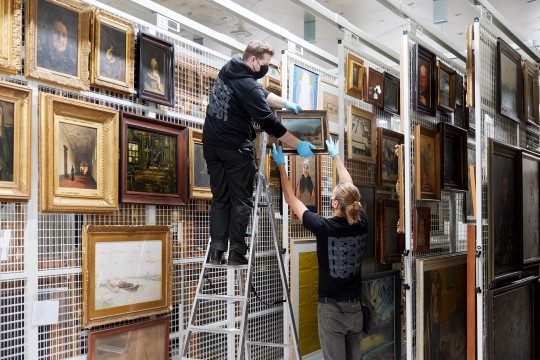 Art handlers prepare Boijmans Van Beuningen collection pieces for transport to the Fries Museum for 'À la campagne'. Photo: Aad Hoogendoorn