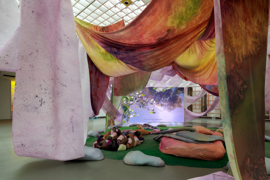 melanie bonajo i.s.m. Théo Demans, When the body says Yes, 2024. Photo: Aad Hoogendoorn