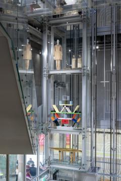 Ensemble (2000), Dirk Van Saene Concrete Stereo (1983), Ron Arad Carlton (1981), Ettore Sottsass The left eye (The eye and I cannot deny) (1987), Wilma Sommers