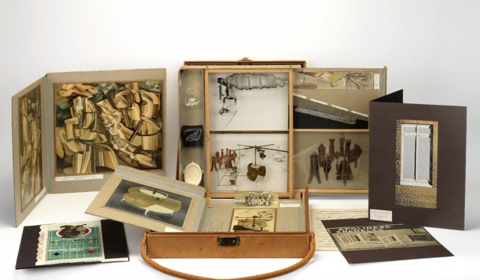 Like Marcel Duchamp’s ‘La Boîte-en-valise’ (1952), an exhibition contained in a suitcase, Museum Boijmans Van Beuningen comes to you, inspires you and allows you to enjoy all the beauty that our collection has to offer. Photo: Tom Haartsen.