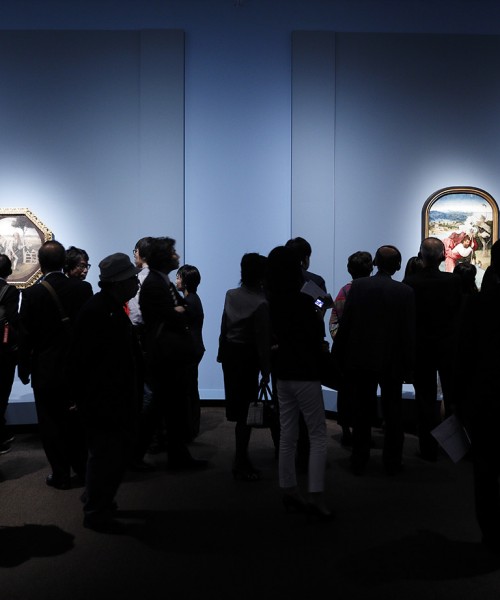 Photos: Asahi Shimbun.