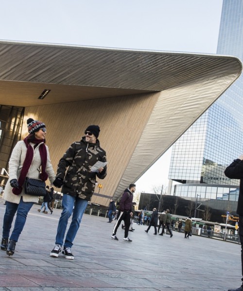 Central Station (2014).