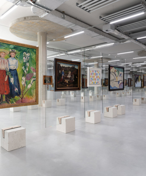 More than seventy paintings and a dozen sculptures are on display in the exhibition “Favorites,” part of the 175th anniversary of Museum Boijmans Van Beuningen, 2024.
