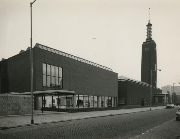 Extension entrance building and pavilion